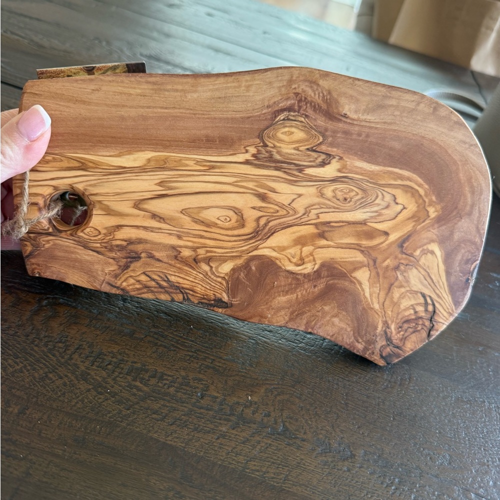 Natural Acacia Wood Serving Platter - Picture 4 of 5